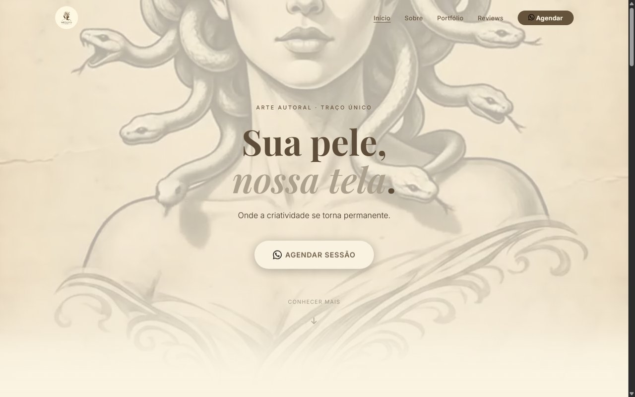 Página inicial do site Medusa's Studio, com ilustração de medusa e botão de agendamento.